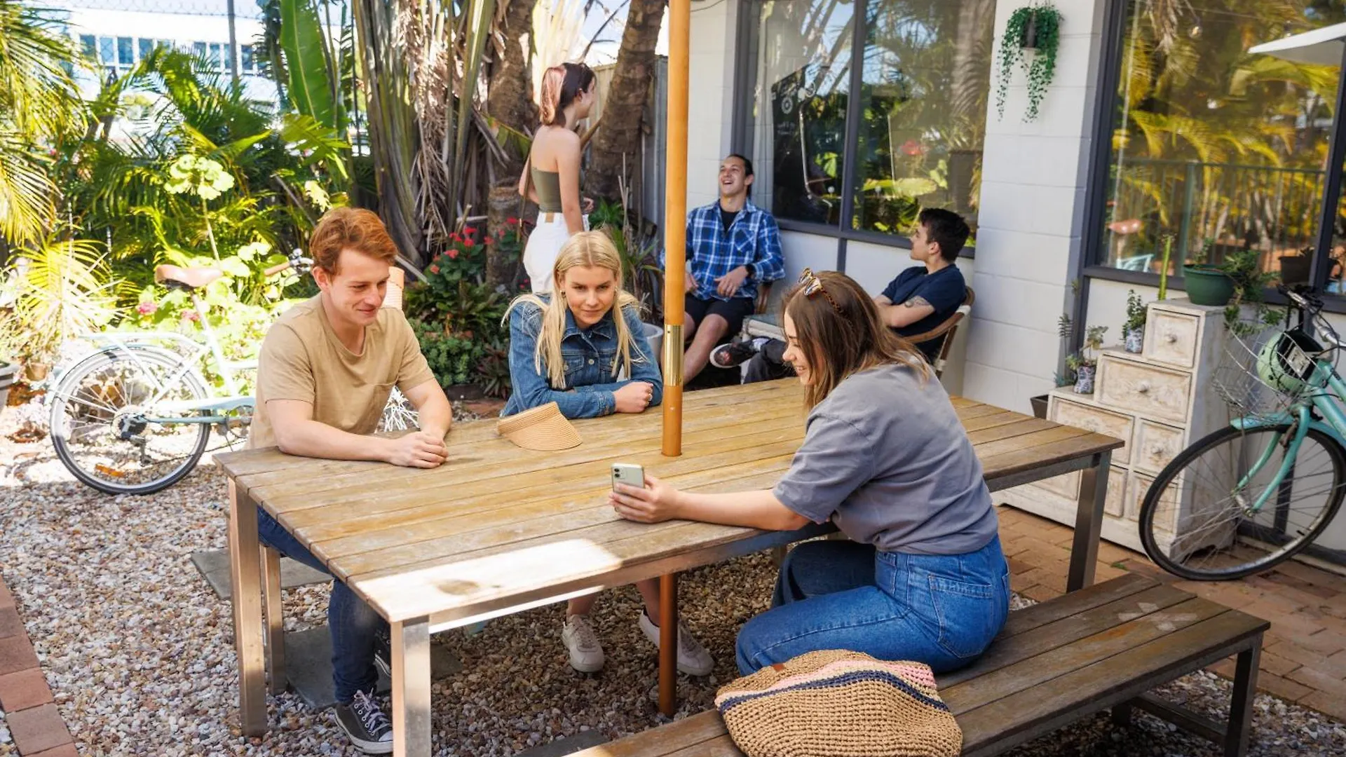 Yha Coolangatta Gold Coast Hostel Australia