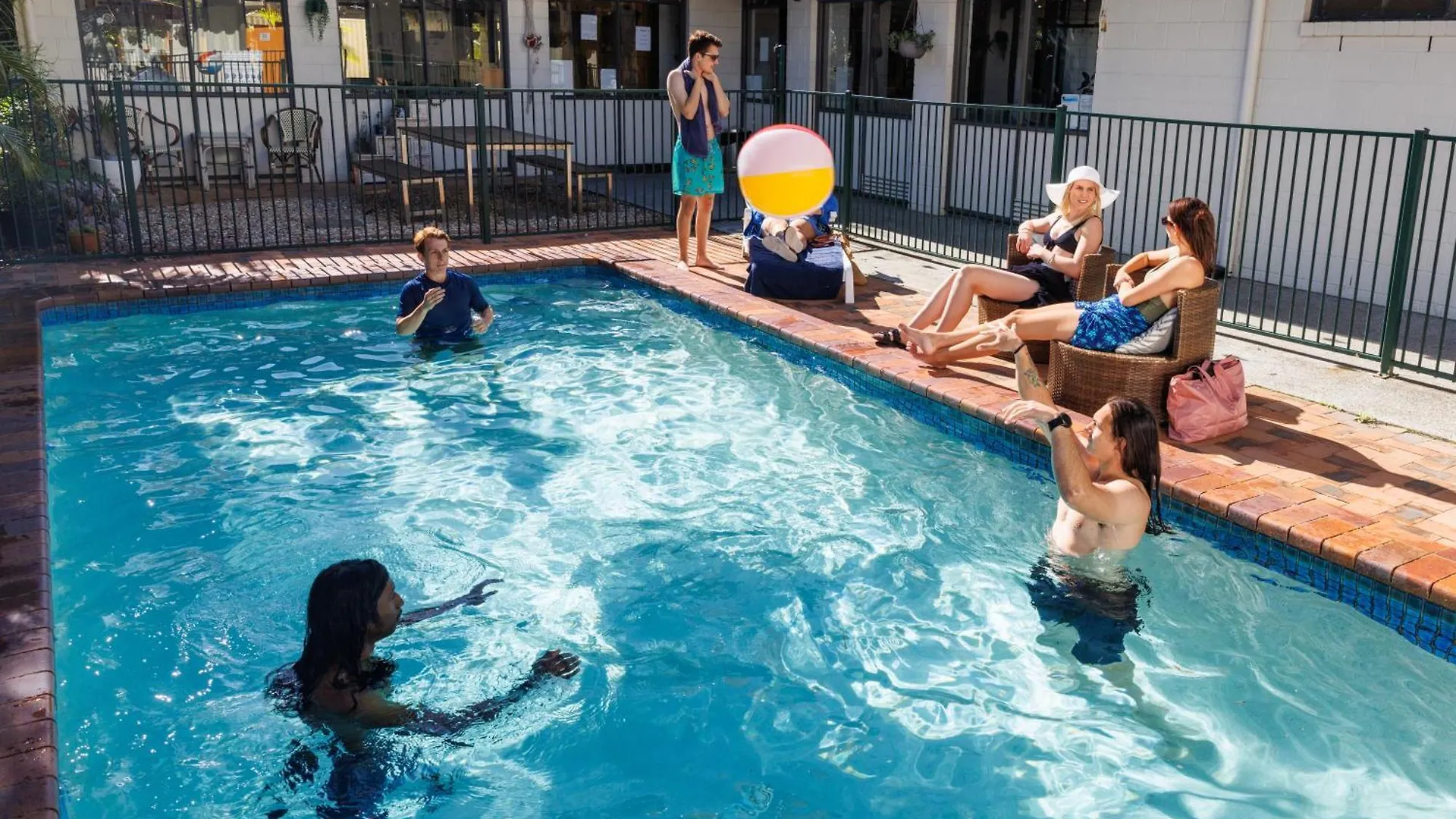 Yha Coolangatta Gold Coast Hostel