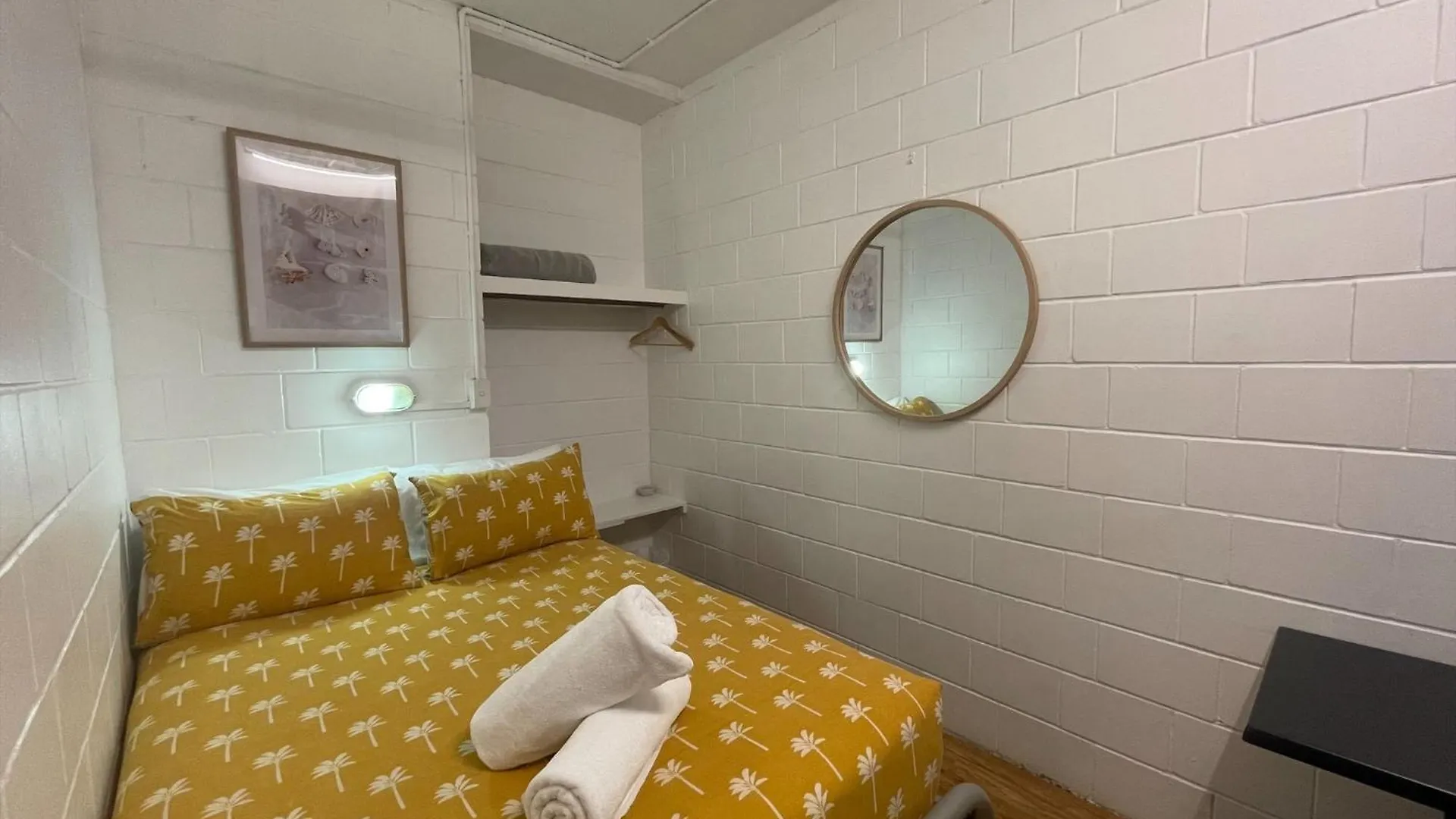Yha Coolangatta Gold Coast Hostel Australia