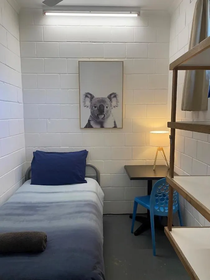 Yha Coolangatta Gold Coast Hostel